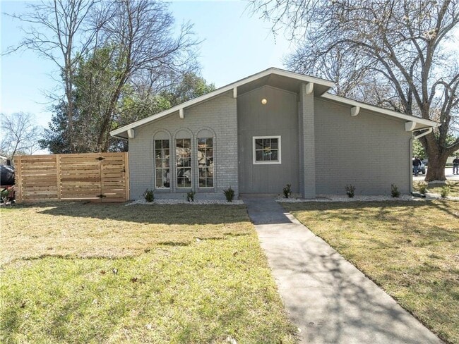 800 Sahara Ave in Austin, TX - Building Photo - Building Photo