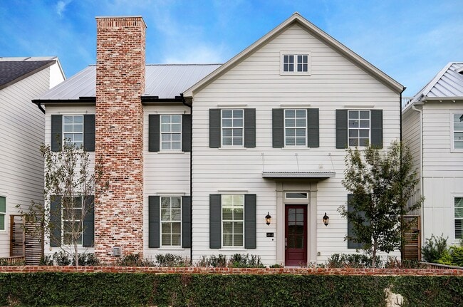 property at 2512 Hollister St