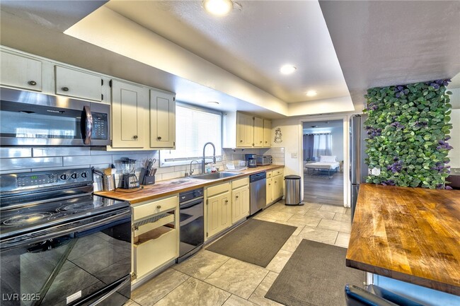 property at 1489 Santa Anita Dr