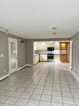 121 N State St in Ansonia, CT - Building Photo