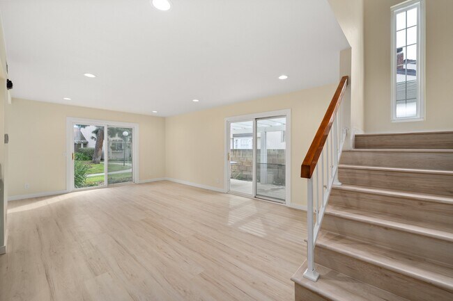306 Dolores Cir in Placentia, CA - Building Photo - Building Photo