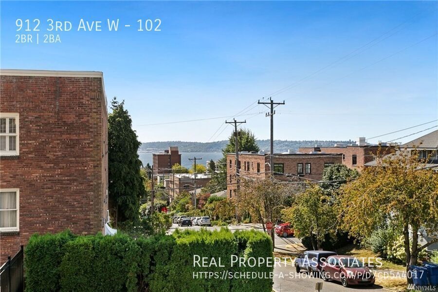 912 3rd Ave W in Seattle, WA - Building Photo