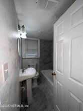 1035 Maynard St in Jacksonville, FL - Foto de edificio - Building Photo