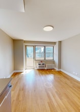 303 Greenwich St-Unit -29D in New York, NY - Building Photo - Building Photo