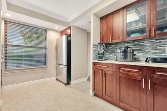 6662 Boca Del Mar Dr in Boca Raton, FL - Building Photo - Building Photo