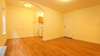 5417 Kenmore LLC in Chicago, IL - Building Photo - Interior Photo