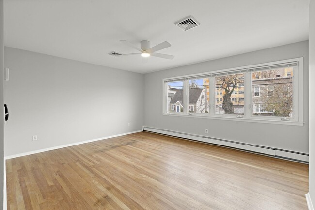 763 6th St in Secaucus, NJ - Building Photo - Building Photo