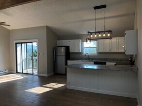 30803 Hilltop Dr in Evergreen, CO - Building Photo - Building Photo