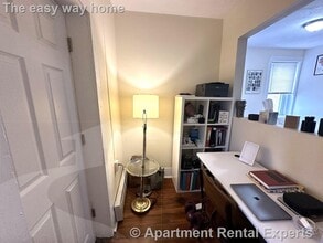 1056 Cambridge St in Cambridge, MA - Foto de edificio - Building Photo