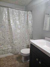 906 Cedar Run Ct NW in Walker, MI - Building Photo - Building Photo