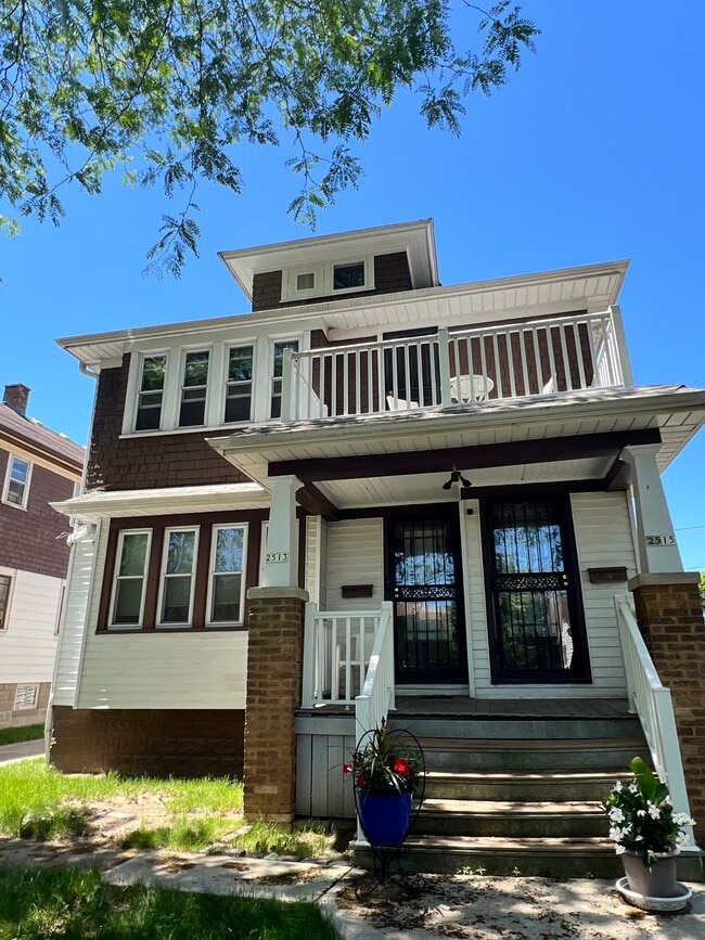 2515 N 57th St, Unit 2515
