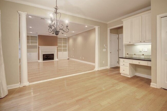 1050 Knoll Terrace in Roswell, GA - Building Photo - Building Photo