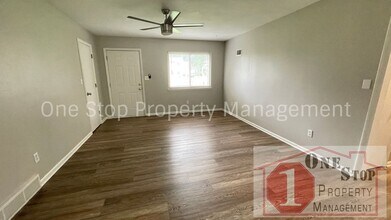 8023 Holmes Rd in Kansas City, MO - Building Photo - Building Photo