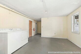 324 W 3rd St in Boston, MA - Building Photo - Building Photo