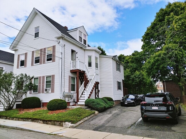 40 Prospect St Ave, Unit 3
