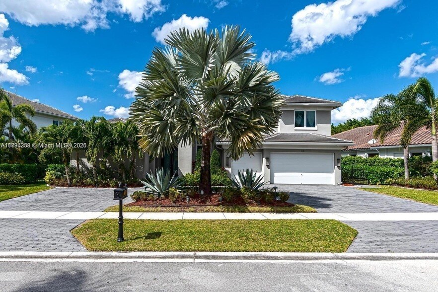 10181 Key Plum St in Plantation, FL - Building Photo