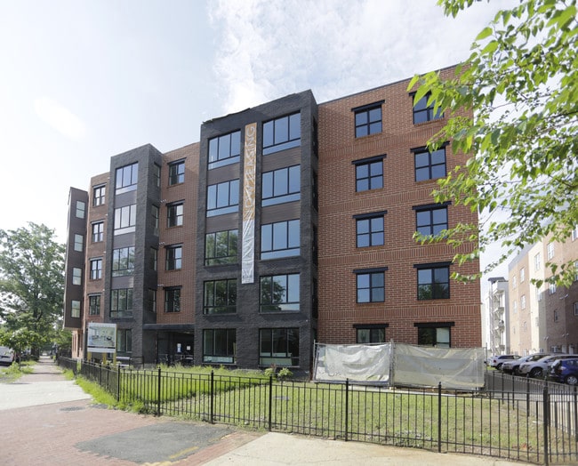 1219 K ST NE FLATS