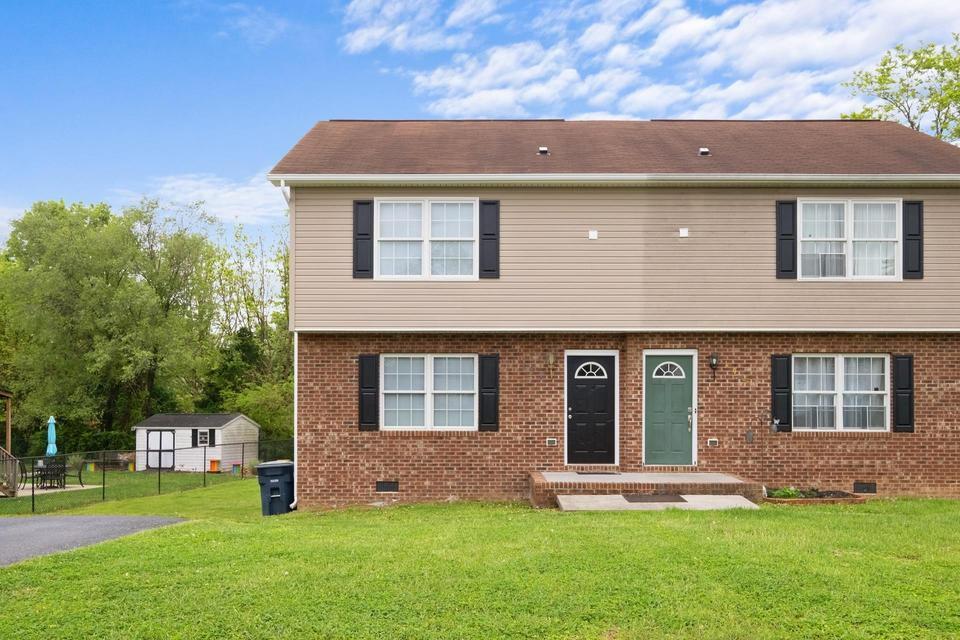 137 Suter St in Harrisonburg, VA - Building Photo