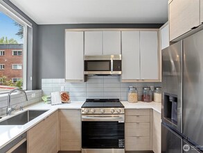 2525 29th Ave S in Seattle, WA - Foto de edificio - Building Photo