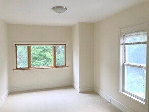 34 Preston Rd, Unit 2 in Somerville, MA - Building Photo - Building Photo