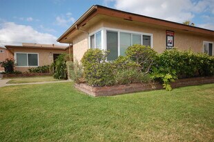 129 Daisy Ave in Imperial Beach, CA - Building Photo