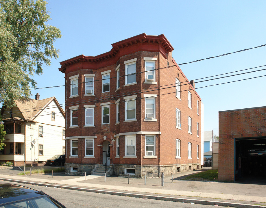 18 S Whitney St in Hartford, CT - Foto de edificio