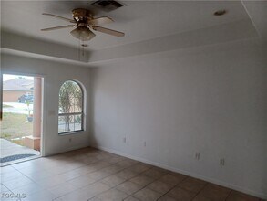 3020 SE Santa Barbara Pl in Cape Coral, FL - Building Photo - Building Photo