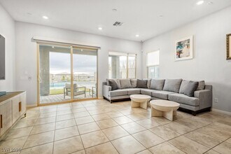 342 American Dipper St in Las Vegas, NV - Building Photo - Building Photo