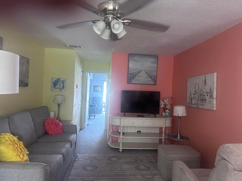 2600 SE Ocean Blvd, Unit D-12 in Stuart, FL - Foto de edificio