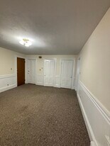 203 Ash St, Unit 1 in Waltham, MA - Building Photo