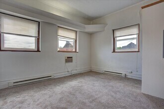 620 Main St E in Menomonie, WI - Building Photo - Building Photo