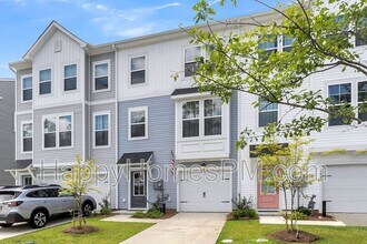 1041 Old Cypress Run in Hanahan, SC - Building Photo - Building Photo