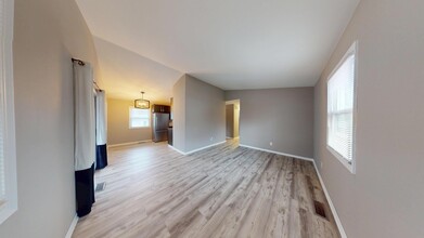 14405 Fairbanks St in Cedar Lake, IN - Foto de edificio - Building Photo