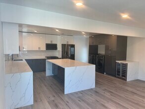 608 W Hillcrest Blvd in Inglewood, CA - Building Photo - Building Photo