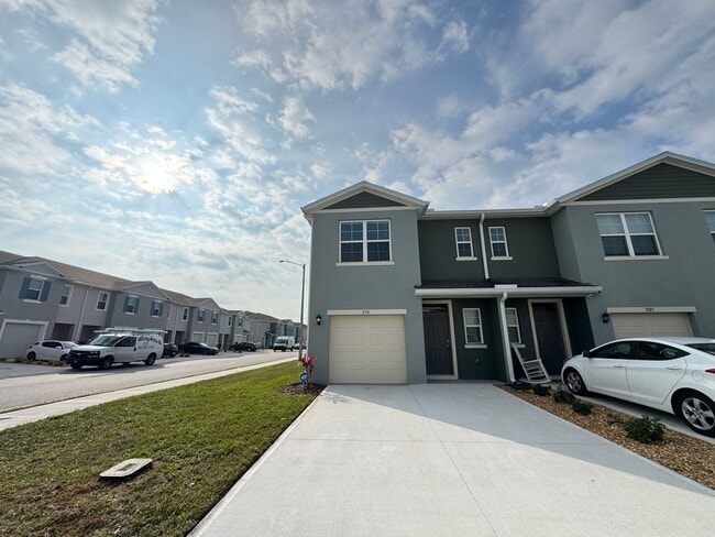 2331 Gifford Dr in Davenport, FL - Building Photo - Building Photo