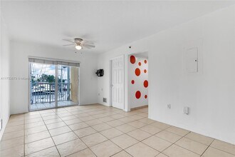 2415 NW 16th St Rd in Miami, FL - Building Photo - Building Photo