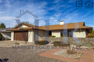 10956 W Meade Dr in Sun City, AZ - Building Photo - Building Photo