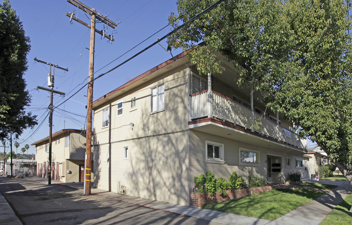 The Grand at City Center in Escondido, CA - Building Photo