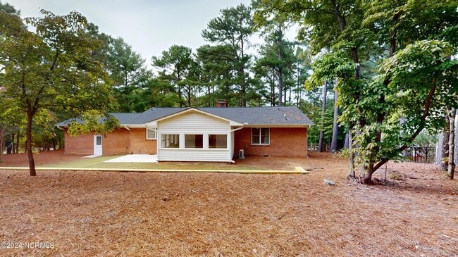 8 Shadow Dr in Whispering Pines, NC - Building Photo - Building Photo
