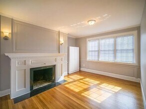 510 E Broadway, Unit 4 in Boston, MA - Building Photo - Building Photo