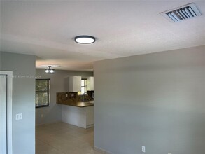 16925 SW 94th Ct, Unit 16925 in Palmetto Bay, FL - Building Photo - Building Photo
