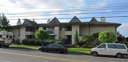 Century Plaza in Tacoma, WA - Foto de edificio - Building Photo