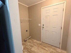 180 W Orleans Ct in Howell, MI - Foto de edificio - Building Photo