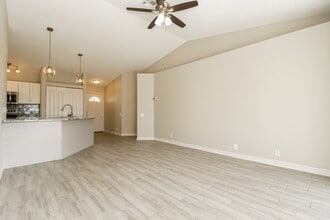 10329 Midstate Ave in Port Richey, FL - Building Photo - Building Photo