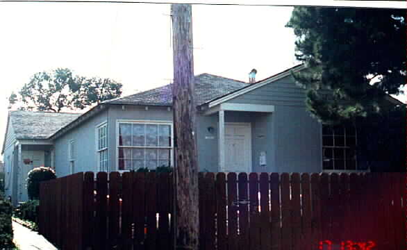 541-543 Rollins Rd in Burlingame, CA - Foto de edificio