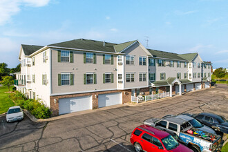 Autumn Woods Apartments in Sauk Rapids, MN - Building Photo - Primary Photo