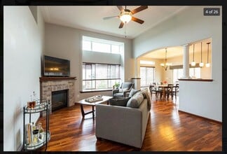 2103 Glen Oaks Knl in Coralville, IA - Foto de edificio - Building Photo