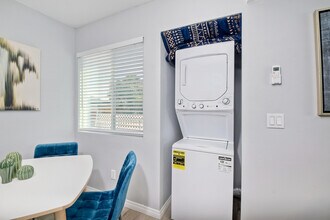 6840 Tower St in La Mesa, CA - Building Photo - Building Photo