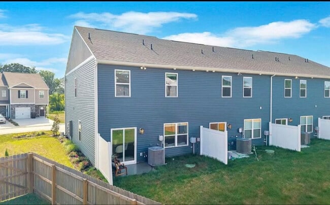 3535 Bisham Wood Ln in Powell, TN - Building Photo - Building Photo