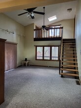 80 Fernwood Dr, Unit 80 Fernwood Dr. in East Longmeadow, MA - Building Photo - Building Photo